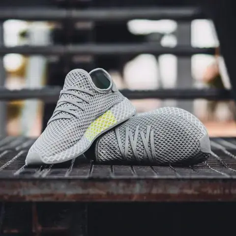 Quick and Effective Tips for Cleaning White Leather Shoes